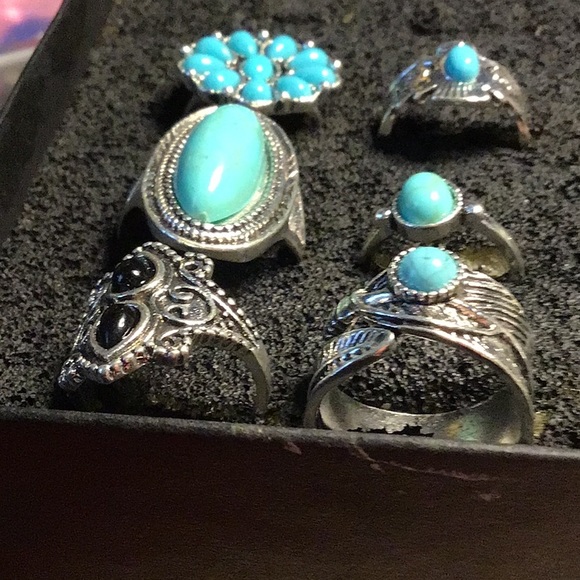 8 rings  ALL NWOT  rings shown  ... 8r - Picture 2 of 4